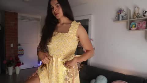 Anastasia Vahos online show from 04/27/26, 05:44