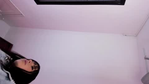 _valeria_saenz_ online show from 06/14/26, 03:19