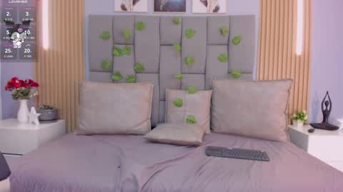 Snapshot of _valerycooper chatting on 04/01/26, 01:41 _valerycooper online show from 04/01/26, 01:41