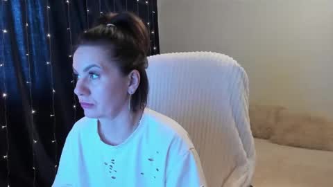 Snapshot of _vallylove chatting on 03/01/25, 06:57 _vallylove online show from 03/01/25, 06:57