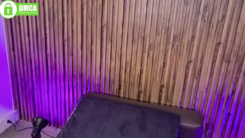 Veronica online show from 05/21/26, 12:01