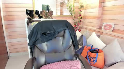 Sol online show from 02/18/26, 10:55