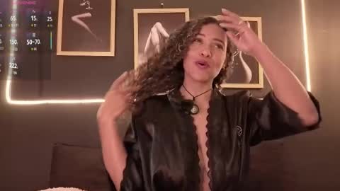 Snapshot of _victoria_hills chatting on 10/21/25, 12:50 Victoria online show from 10/21/25, 12:50