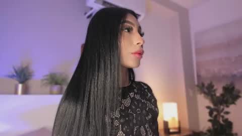 Snapshot of _victoria_lee chatting on 06/30/26, 12:17 Victoria online show from 06/30/26, 12:17