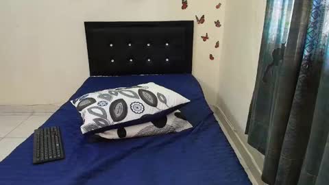 _victoriia_971 online show from 02/20/25, 12:36