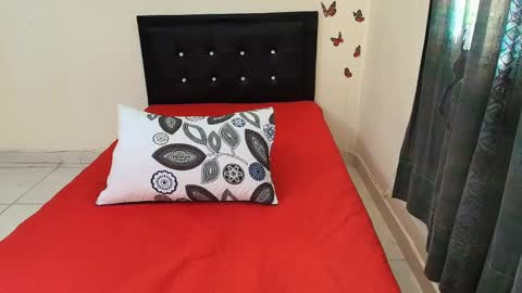 _victoriia_971 online show from 02/25/25, 12:45