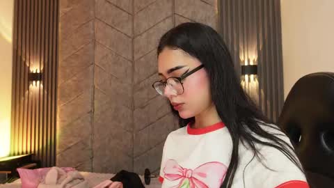   online show from 05/11/26, 07:44