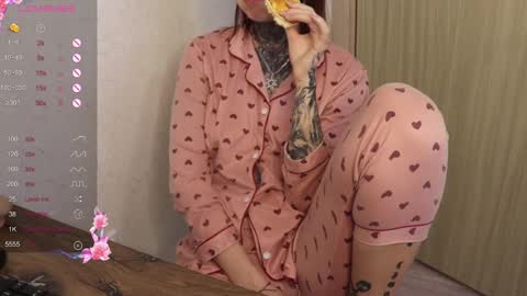 Alis online show from 03/11/25, 07:04