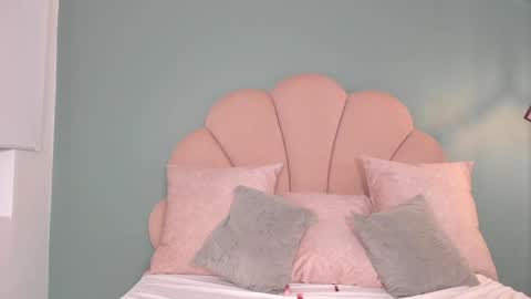 Snapshot of _vix555_ chatting on 12/16/24, 04:34 Vix online show from 12/16/24, 04:34