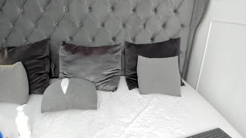 Snapshot of _vix555_ chatting on 01/03/25, 03:33 Vix online show from 01/03/25, 03:33