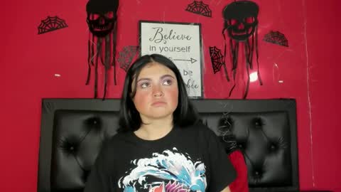 Snapshot of _wanndaa_ chatting on 10/20/25, 09:26 wanda online show from 10/20/25, 09:26