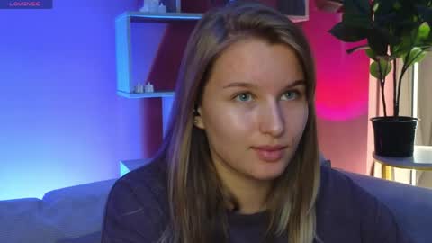 _watchmesmile_ online show from 05/21/26, 03:57