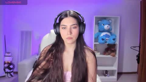 Snapshot of _wdreamgirl chatting on 11/25/25, 07:41 Fernanda online show from 11/25/25, 07:41