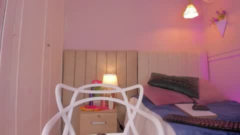 Snapshot of _wendy_x chatting on 10/08/25, 11:52 _wendy_x online show from 10/08/25, 11:52