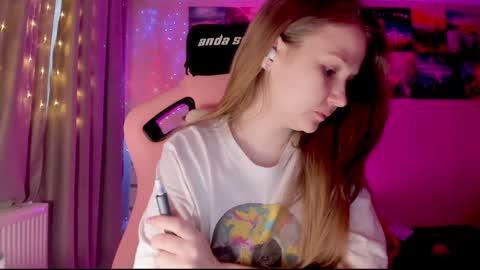 Enni online show from 01/12/25, 08:04