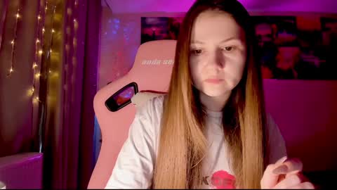 Enni online show from 01/19/25, 08:18