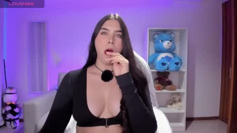 Luisa  online show from 06/04/26, 05:35