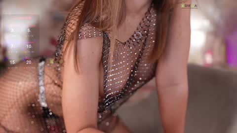 Snapshot of _your_angel chatting on 12/24/24, 12:44 YOUR ANGEL online show from 12/24/24, 12:44