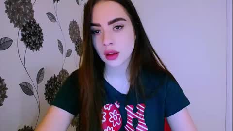 Snapshot of _your_fantasy_girl chatting on 12/04/25, 01:31 Alisa online show from 12/04/25, 01:31