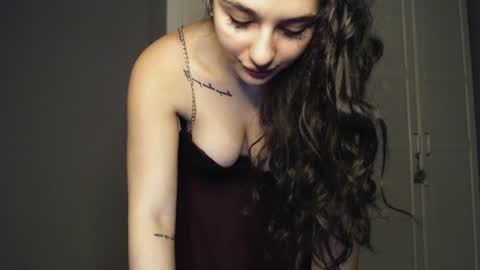 Snapshot of _your_love chatting on 12/24/24, 10:06 Niki online show from 12/24/24, 10:06