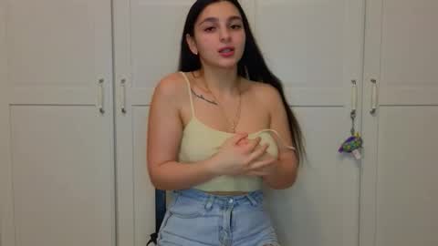 Snapshot of _your_love chatting on 11/19/25, 10:21 Niki online show from 11/19/25, 10:21