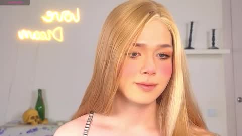 LITTLE FOX online show from 10/15/25, 12:38