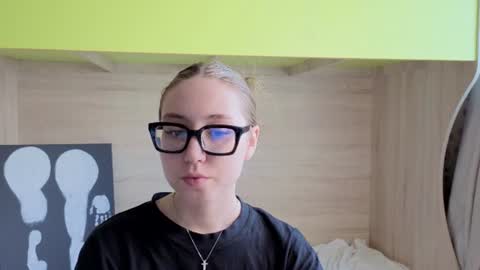 Snapshot of _yourhotangel_ chatting on 06/28/26, 07:36 Eva online show from 06/28/26, 07:36
