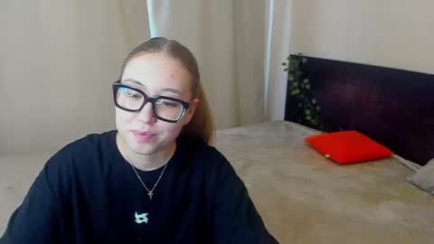 Snapshot of _yourhotangel_ chatting on 07/07/26, 06:58 Eva online show from 07/07/26, 06:58