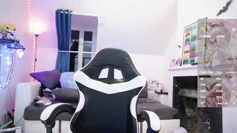 Polly online show from 02/10/25, 07:38