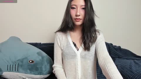 Mia online show from 01/30/25, 11:24