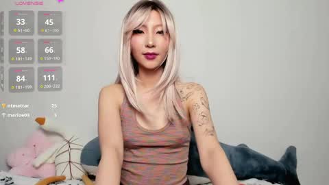 Mia online show from 05/26/26, 10:06