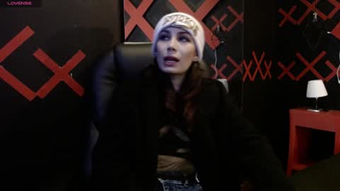 Snapshot of _yuyi chatting on 01/30/25, 11:01 Yuyi online show from 01/30/25, 11:01