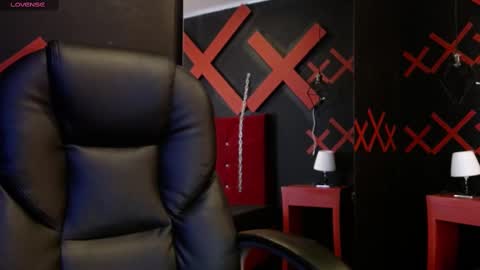 Snapshot of _yuyi chatting on 03/06/25, 11:14 Yuyi online show from 03/06/25, 11:14