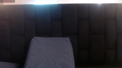 Snapshot of _yuyi chatting on 09/29/25, 12:32 Yuyi online show from 09/29/25, 12:32