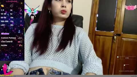 Snapshot of _yuyi chatting on 10/14/25, 12:50 Yuyi online show from 10/14/25, 12:50