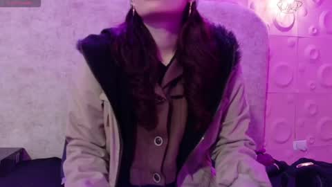 Snapshot of _yuyi chatting on 11/02/25, 11:45 Yuyi online show from 11/02/25, 11:45