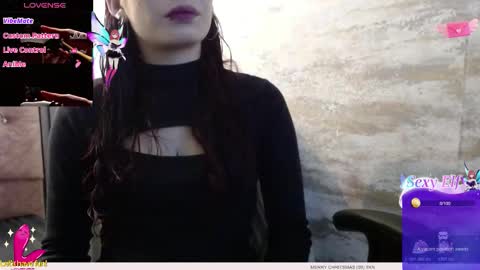 Snapshot of _yuyi chatting on 12/20/25, 11:50 Yuyi online show from 12/20/25, 11:50