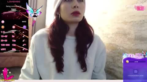 Snapshot of _yuyi chatting on 12/21/25, 11:28 Yuyi online show from 12/21/25, 11:28