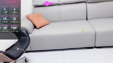 _zizi_ online show from 12/24/24, 11:38