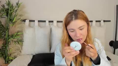 Zoe  online show from 06/16/26, 12:30