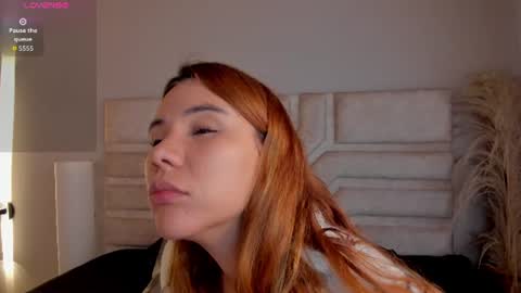 Snapshot of _zoe_3 chatting on 07/27/26, 12:45 Zoe online show from 07/27/26, 12:45