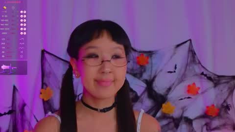 Snapshot of a1ly chatting on 10/17/25, 03:03 Ally online show from 10/17/25, 03:03