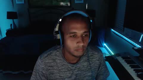 a4orce online show from 10/10/25, 02:10