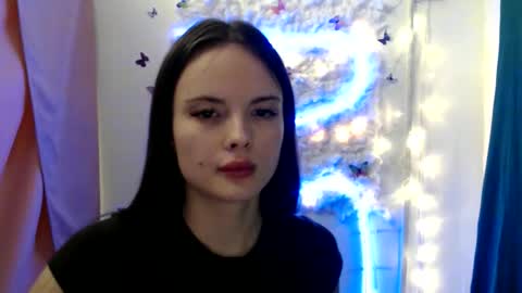 a_ariella_ online show from 10/02/25, 12:56