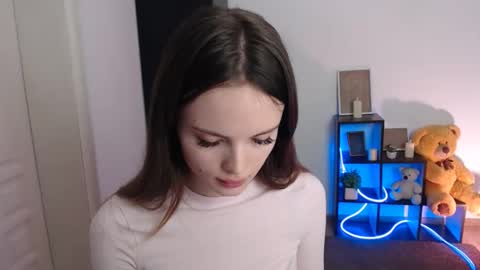 a_ariella_ online show from 11/02/25, 12:40