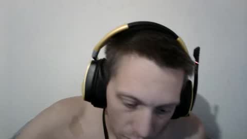 Snapshot of a_bored_dragon chatting on 12/16/25, 09:14 A Bored Dragon online show from 12/16/25, 09:14