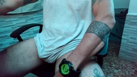 Snapshot of a_reii_ chatting on 01/13/26, 05:13 a_reii_ online show from 01/13/26, 05:13