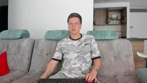 Snapshot of a_sexy_couple__ chatting on 01/12/25, 05:01 A Sexy Couple online show from 01/12/25, 05:01