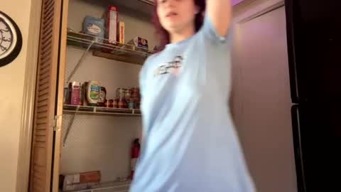 Snapshot of aa_xys1 chatting on 10/24/25, 09:00 aa_xys1 online show from 10/24/25, 09:00