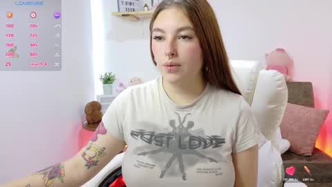 Snapshot of aaaaamy_1 chatting on 03/09/25, 10:19 Aamy online show from 03/09/25, 10:19